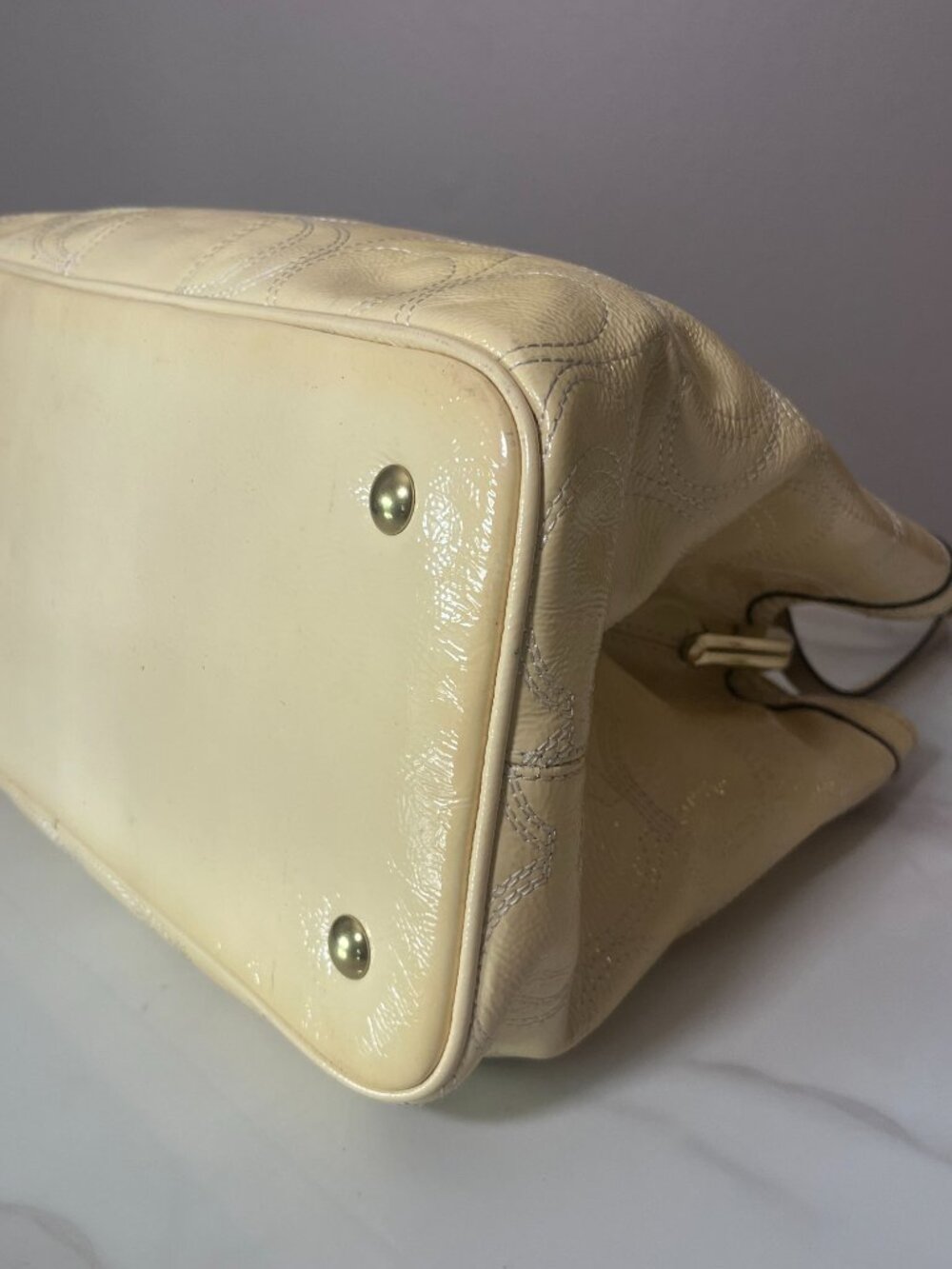 Coach Signature Stitched Pale Yellow Patent Leather Kisslock Carryall F19215 - Picture 12 of 16